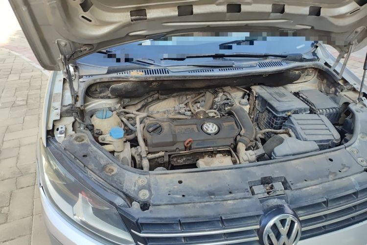 Used Volkswagen Touran 2011 1.4T DSG Zhiya Edition 5 Seats Engine Bay Right