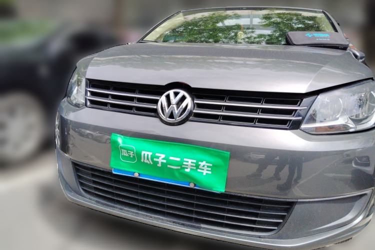 Used Volkswagen Touran 2011 1.4T Manual ZhiShang Edition 5-seater Front
