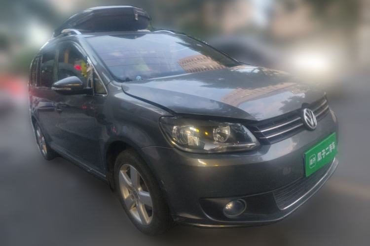 Used Volkswagen Touran 2011 1.4T DSG Zhiya Edition 5 Seats Front Right 45 Deg