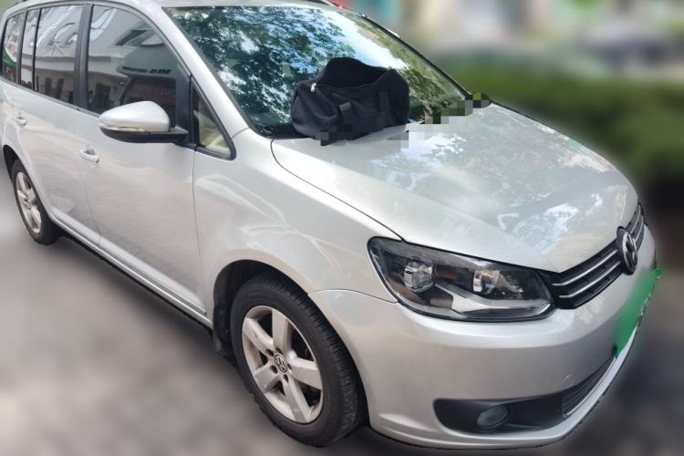 Used Volkswagen Touran 2011 1.4T DSG Zhiya Edition 5 Seats Front Right 45 Deg