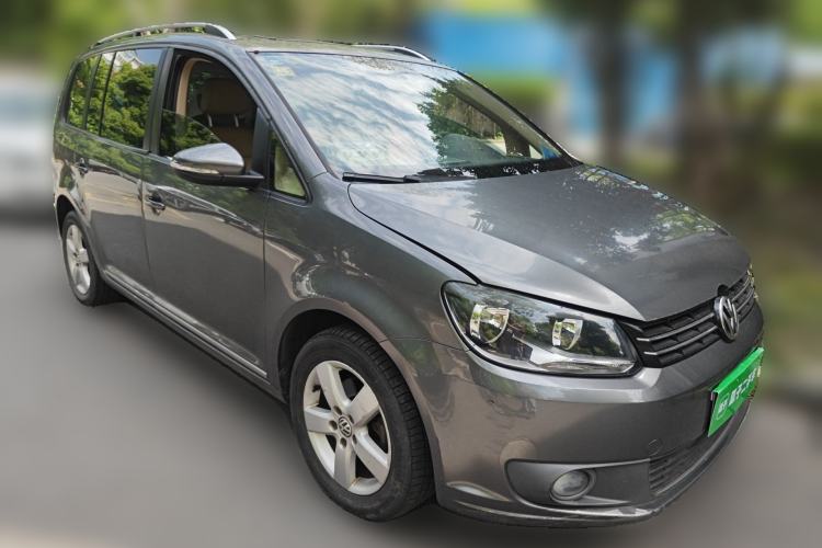 Used Volkswagen Touran 2011 1.4T DSG Zhiya Edition 5 Seats Front Right 45 Deg