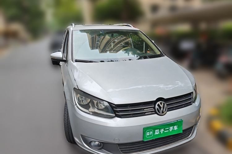 Used Volkswagen Touran 2011 1.4T DSG Zhiya Edition 5 Seats Front Right 45 Deg