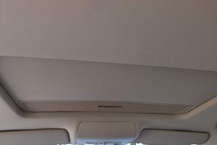 Used Volkswagen Touran 2011 1.4T DSG Zhiya Edition 5 Seats Headliner