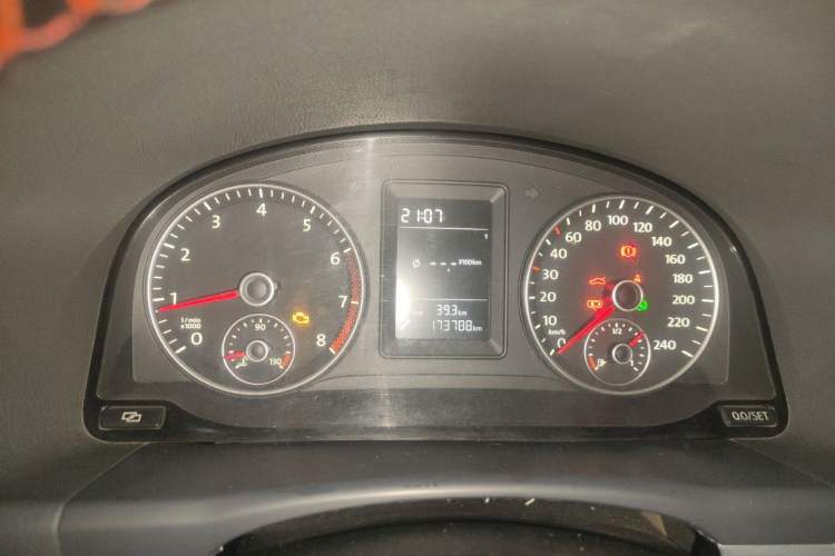 Used Volkswagen Touran 2011 1.4T DSG Zhiya Edition 5 Seats Instrument Cluster