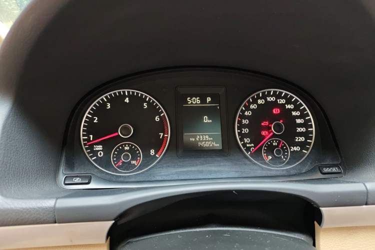 Used Volkswagen Touran 2011 1.4T DSG Zhiya Edition 5 Seats Instrument Cluster