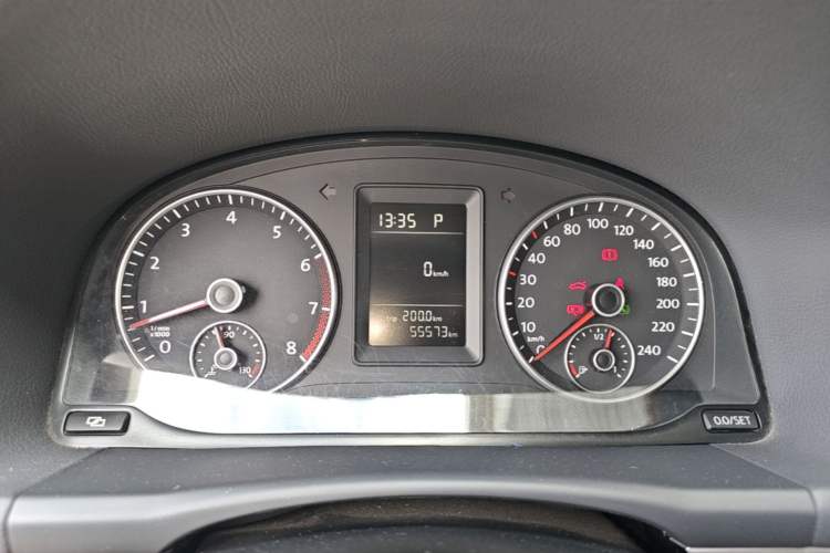 Used Volkswagen Touran 2011 1.4T DSG Zhiya Edition 5 Seats Instrument Cluster