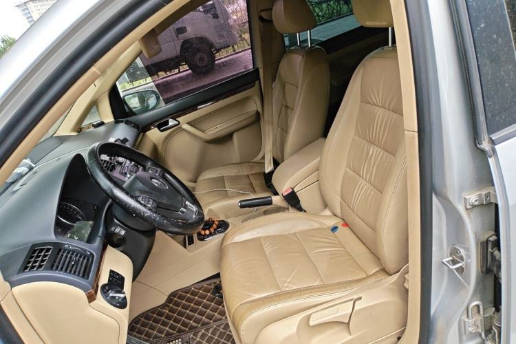 Used Volkswagen Touran 2011 1.4T DSG ZhiZhen Edition 5 Seats Left Front Seat