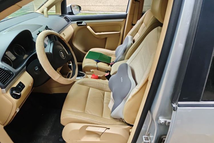 Used Volkswagen Touran 2011 1.4T DSG Zhiya Edition 5 Seats Left Front Seat
