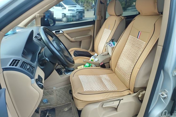 Used Volkswagen Touran 2011 1.4T DSG Zhiya Edition 5 Seats Left Front Seat