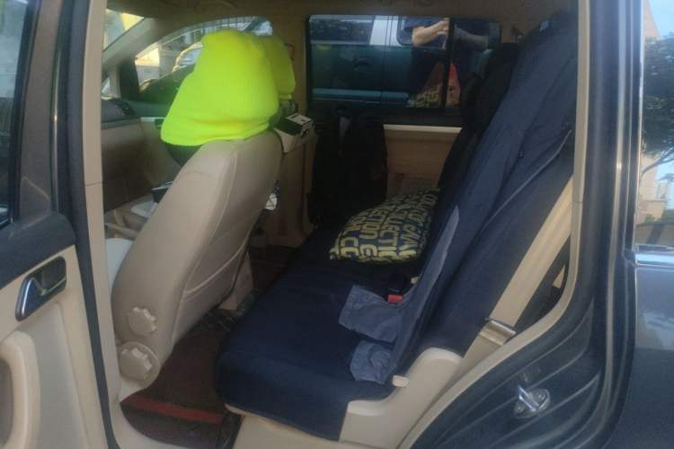 Used Volkswagen Touran 2011 1.4T DSG Zhiya Edition 5 Seats Left Rear Seat