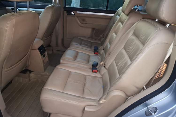 Used Volkswagen Touran 2011 1.4T DSG Zhiya Edition 5 Seats Left Rear Seat