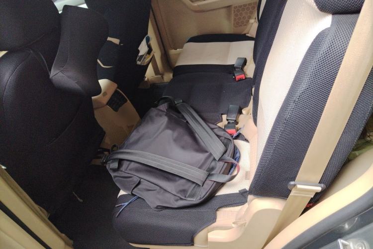 Used Volkswagen Touran 2011 1.4T Manual ZhiShang Edition 5-seater Left Rear Seat