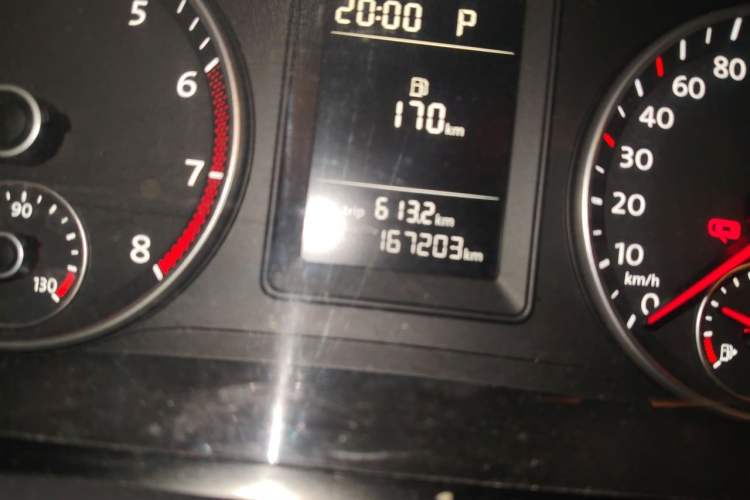 Used Volkswagen Touran 2011 1.4T DSG Zhiya Edition 5 Seats Odometer Close Up