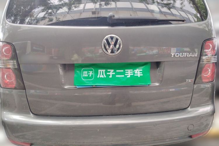 Used Volkswagen Touran 2011 1.4T Manual ZhiShang Edition 5-seater Rear