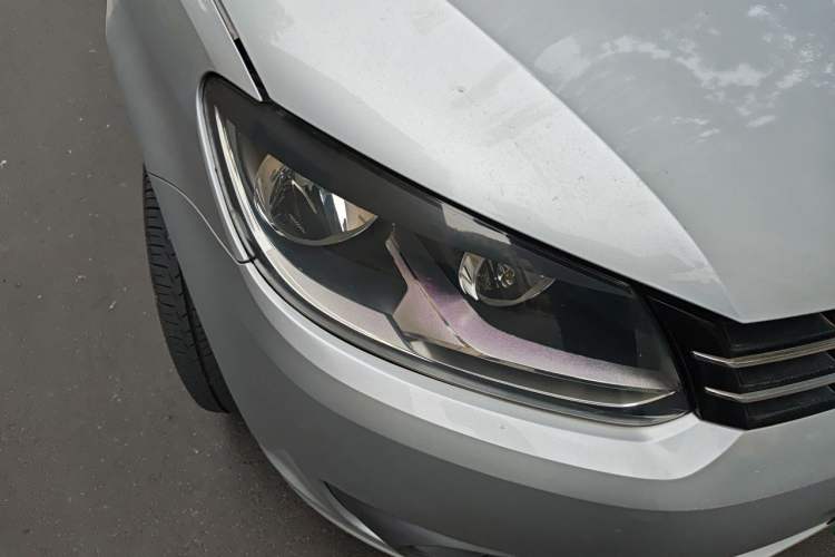Used Volkswagen Touran 2011 1.4T DSG Zhiya Edition 5 Seats Right Front Headlight