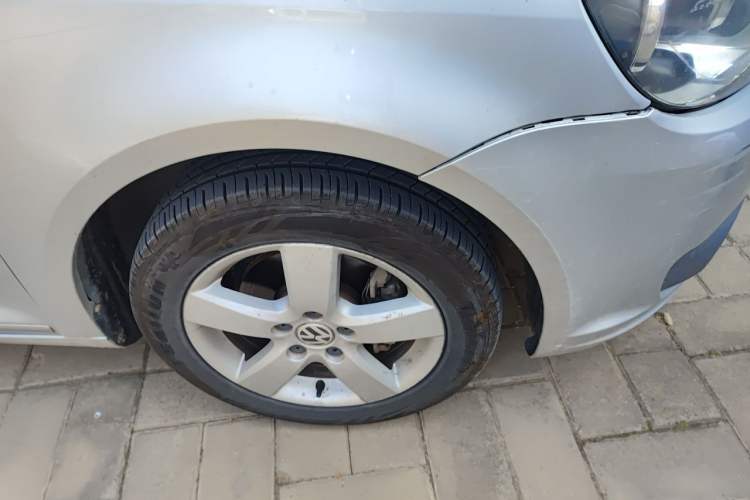 Used Volkswagen Touran 2011 1.4T DSG Zhiya Edition 5 Seats Right Front Wheel Hub