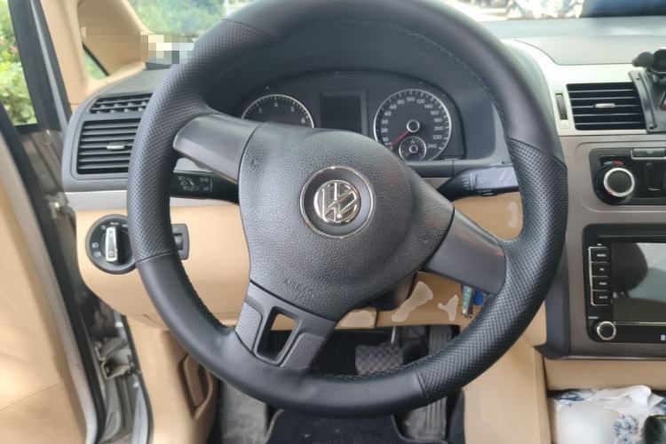 Used Volkswagen Touran 2011 1.4T DSG Zhiya Edition 5 Seats Steering Wheel
