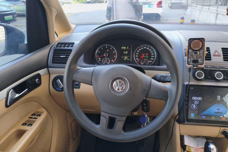 Used Volkswagen Touran 2011 1.4T DSG Zhiya Edition 5 Seats Steering Wheel
