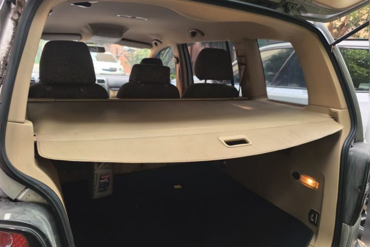 Used Volkswagen Touran 2011 1.4T Manual ZhiShang Edition 5-seater Trunk