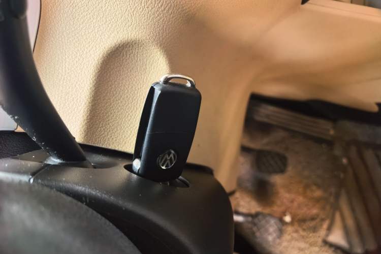 Used Volkswagen Touran 2011 1.4T Manual ZhiShang Edition 5-seater Vehicle Key