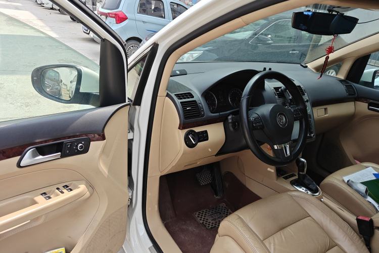 Used Volkswagen Touran 2011 1.4T DSG ZhiZhen Edition 5 Seats Driver Seat