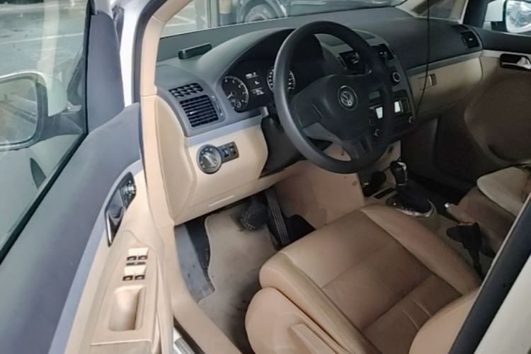 Used Volkswagen Touran 2011 1.4T DSG Zhiya Edition 5 Seats Driver Seat