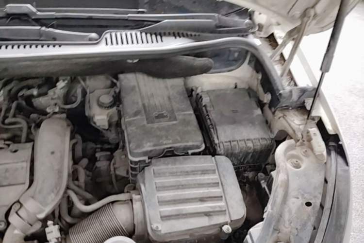 Used Volkswagen Touran 2011 1.4T DSG Zhiya Edition 5 Seats Engine Bay Left
