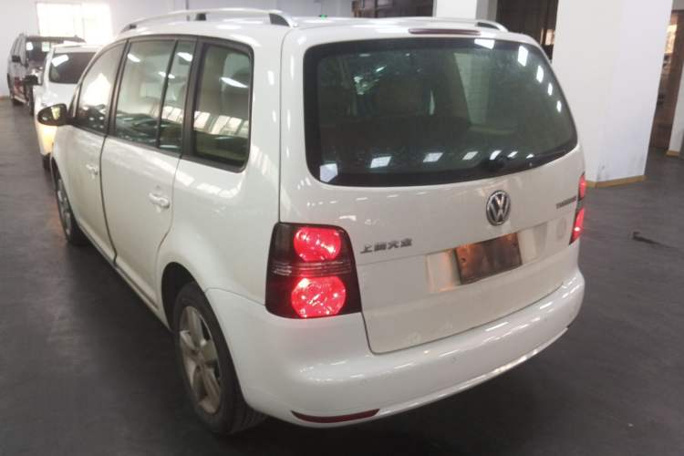 Used Volkswagen Touran 2011 1.4T DSG Zhiya Edition 5 Seats Exterior 2