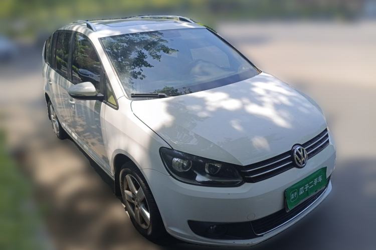 Used Volkswagen Touran 2011 1.4T DSG Zhiya Edition 5 Seats Front Right 45 Deg