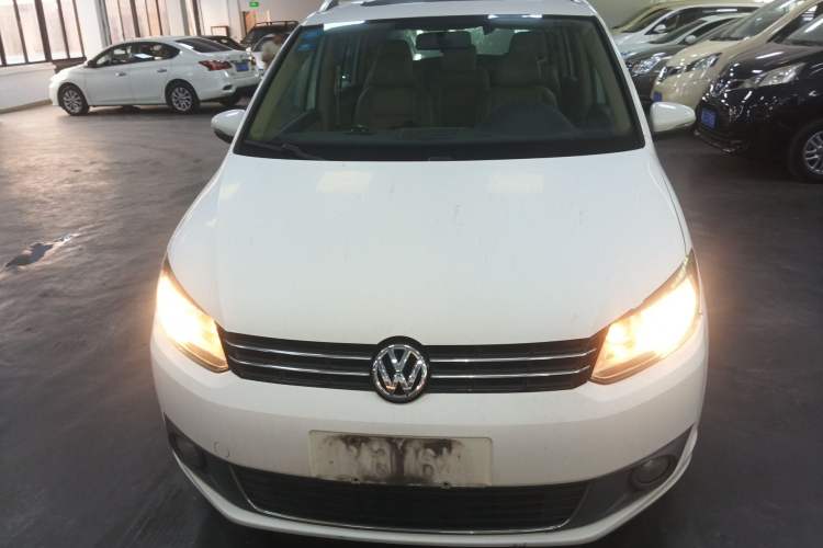 Used Volkswagen Touran 2011 1.4T DSG Zhiya Edition 5 Seats Front