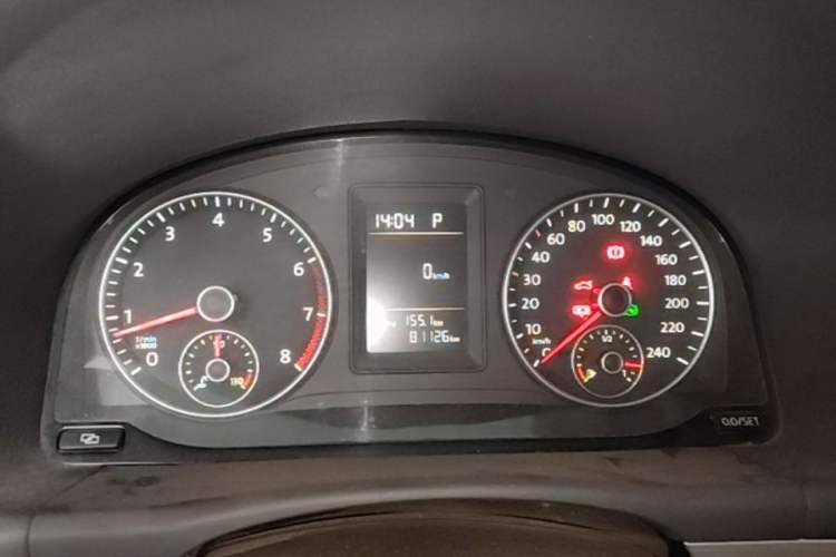 Used Volkswagen Touran 2011 1.4T DSG Zhiya Edition 5 Seats Instrument Cluster