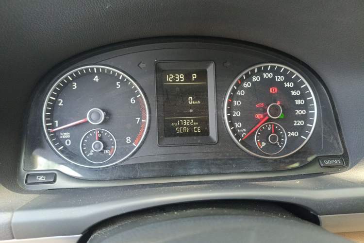 Used Volkswagen Touran 2011 1.4T DSG Zhiya Edition 5 Seats Instrument Cluster