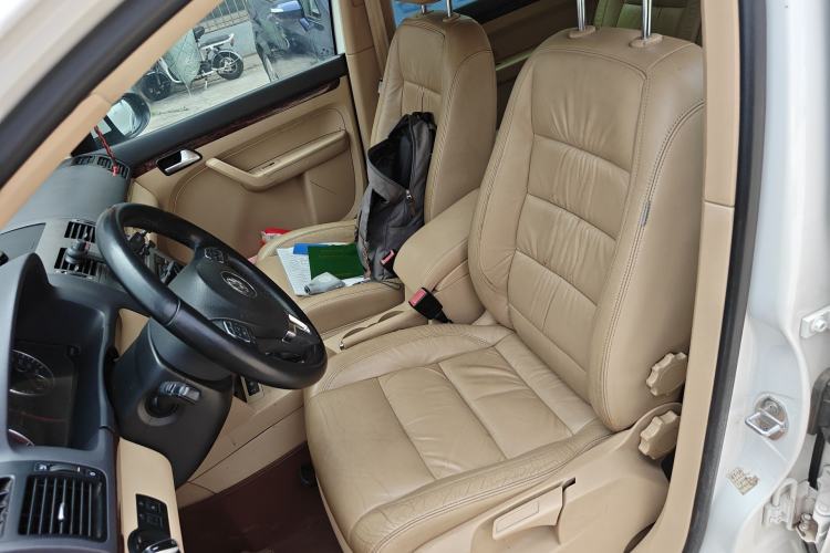 Used Volkswagen Touran 2011 1.4T DSG ZhiZhen Edition 5 Seats Left Front Seat
