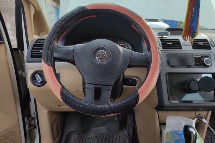 Used Volkswagen Touran 2011 1.4T DSG Zhiya Edition 5 Seats Steering Wheel