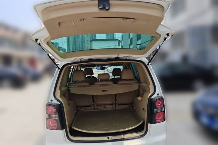 Used Volkswagen Touran 2011 1.4T DSG ZhiZhen Edition 5 Seats Trunk
