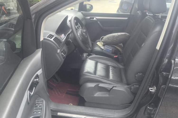 Used Volkswagen Touran 2013 1.4T DSG Comfort Edition 5-Seater Driver Seat