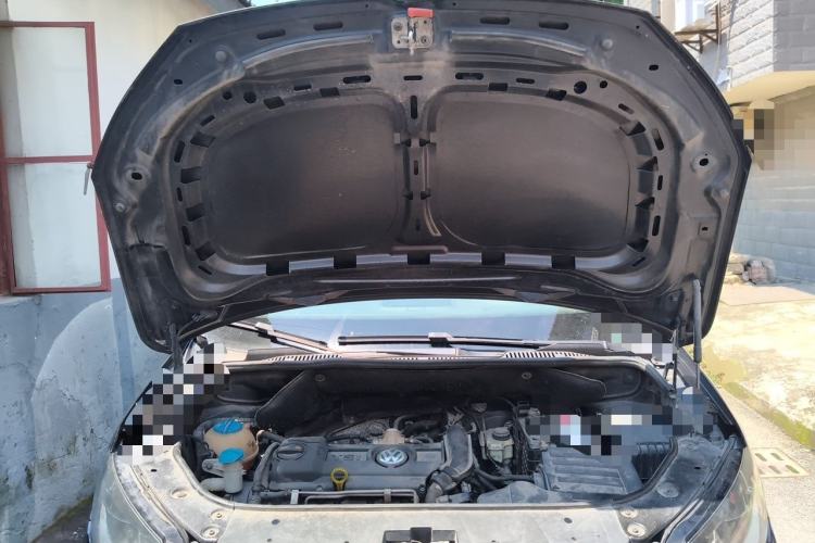 Used Volkswagen Touran 2013 1.4T DSG Smart Edition 5-seater Engine Bay