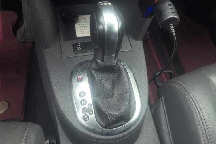 Used Volkswagen Touran 2013 1.4T DSG Comfort Edition 5-Seater Gear Lever