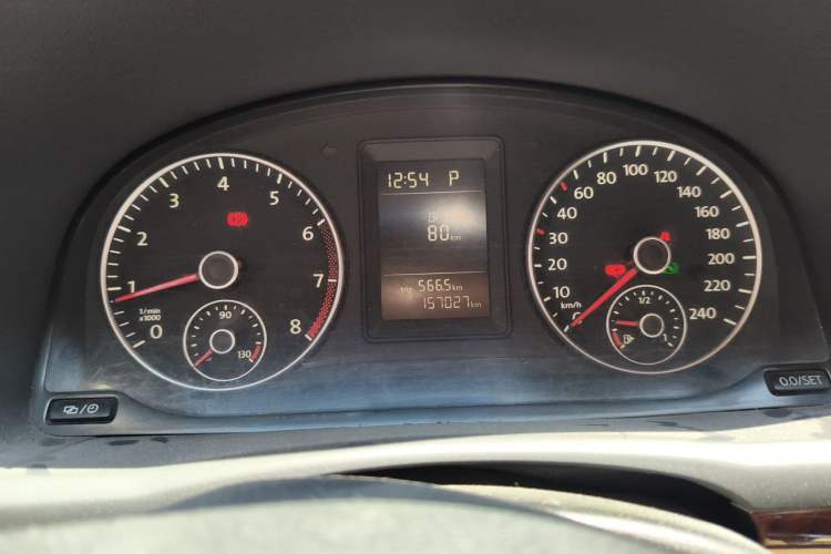 Used Volkswagen Touran 2013 1.4T DSG Smart Edition 5-seater Instrument Cluster