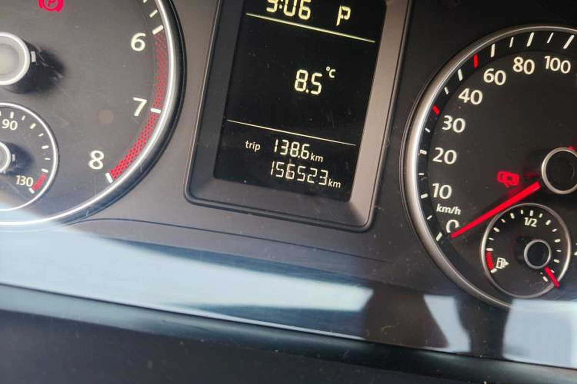 Used Volkswagen Touran 2013 1.4T DSG Comfort Edition 5-Seater Odometer Close Up