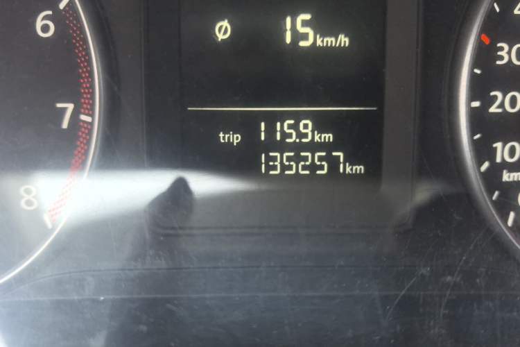 Used Volkswagen Touran 2013 1.4T DSG Comfort Edition 5-Seater Odometer Close Up