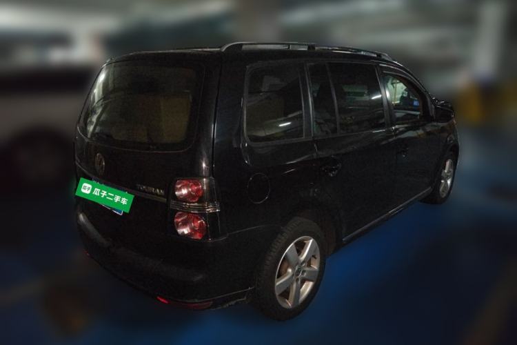 Used Volkswagen Touran 2013 1.4T Manual Comfort Edition 5-Seater Rear Right 45 Deg