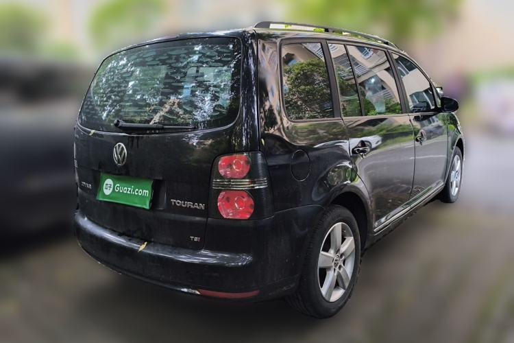 Used Volkswagen Touran 2013 1.4T DSG Comfort Edition 5-Seater Rear Right 45 Deg