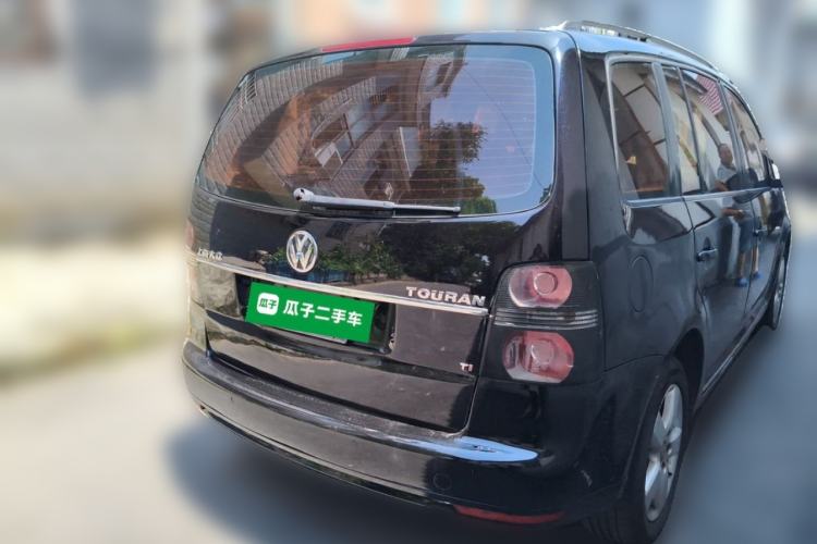 Used Volkswagen Touran 2013 1.4T DSG Smart Edition 5-seater Rear Right 45 Deg