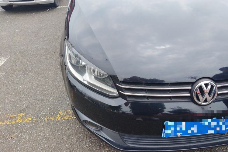 Used Volkswagen Touran 2013 1.4T Manual Fashion Edition 5 Seats Right Front Headlight