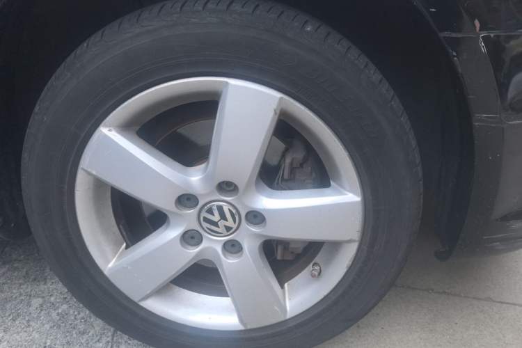 Used Volkswagen Touran 2013 1.4T DSG Comfort Edition 5-Seater Right Front Wheel Hub