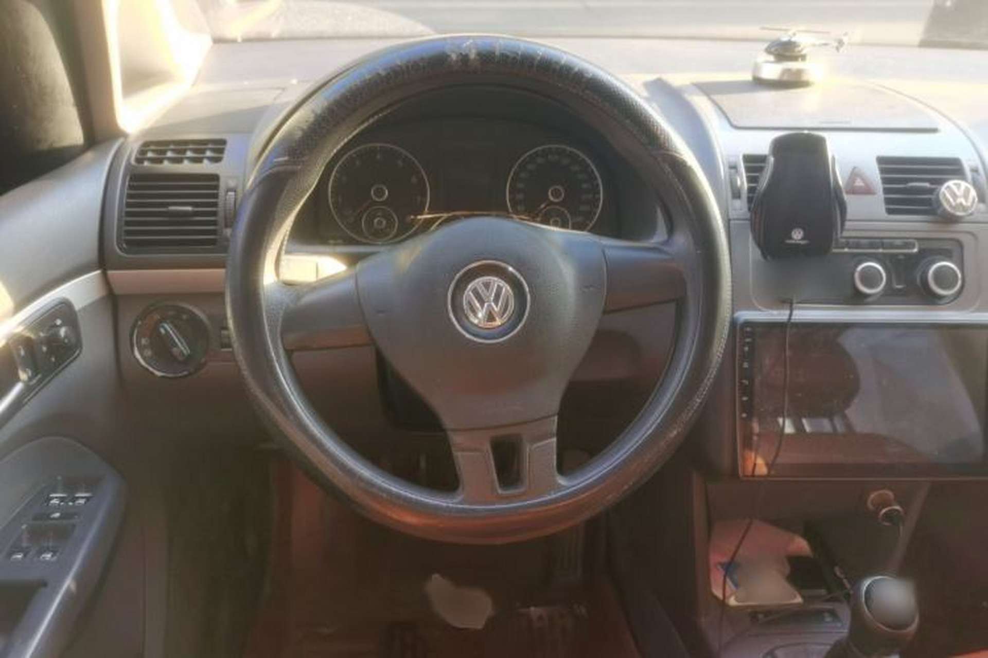 Used Volkswagen Touran 2013 1.4T Manual Fashion Edition 5 Seats Steering Wheel