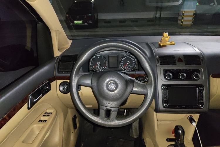 Used Volkswagen Touran 2013 1.4T DSG Comfort Edition 5-Seater Steering Wheel