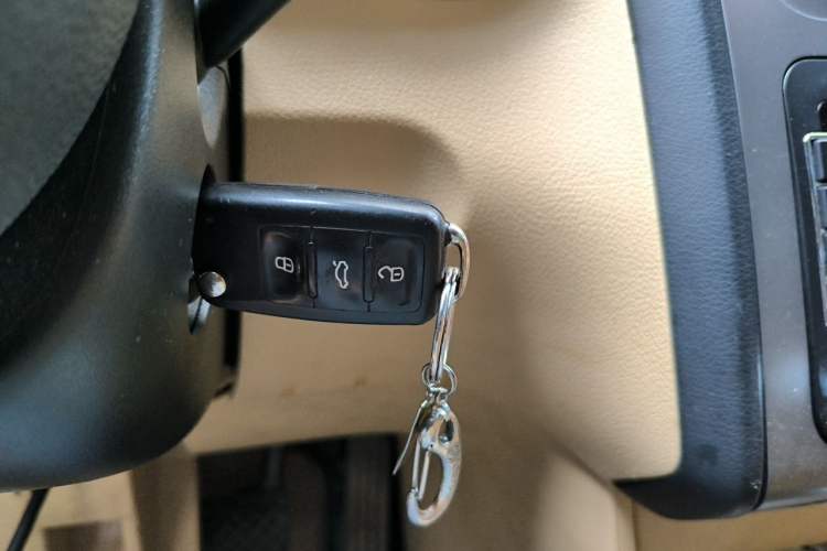 Used Volkswagen Touran 2013 1.4T DSG Comfort Edition 5-Seater Vehicle Key