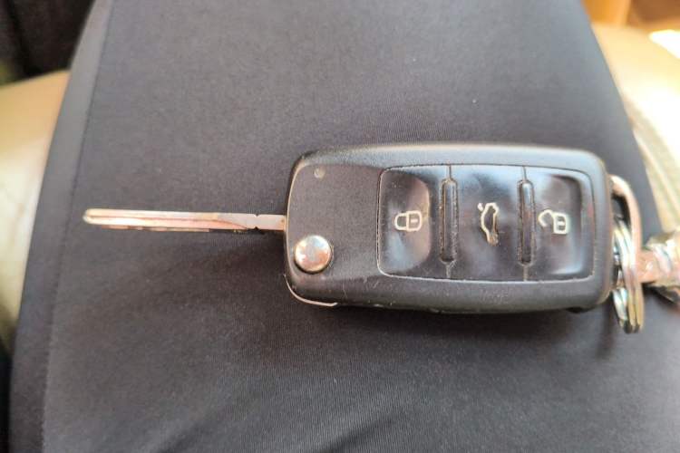 Used Volkswagen Touran 2013 1.4T DSG Smart Edition 5-seater Vehicle Key
